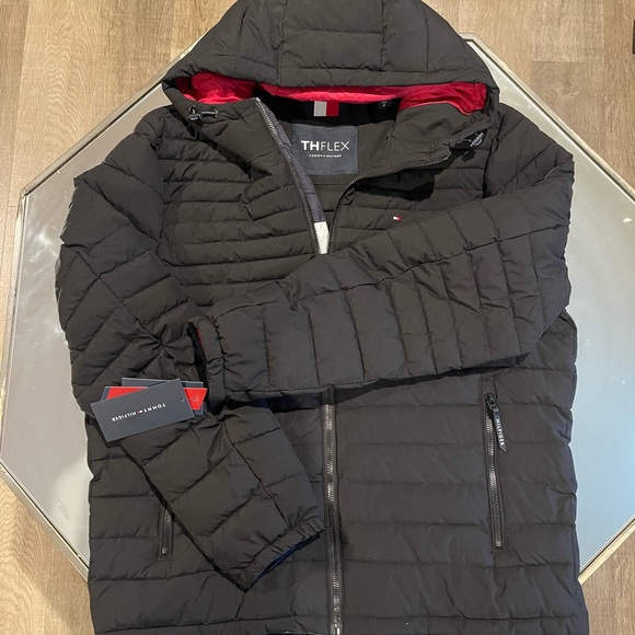 Brand New Tommy Hilfiger - Picture 3 of 4